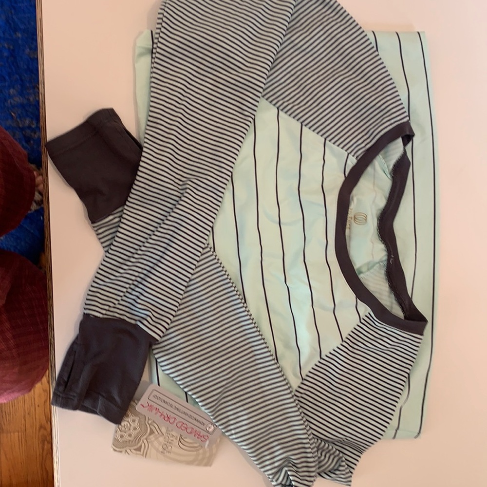 NWT athletic valance collection shirt